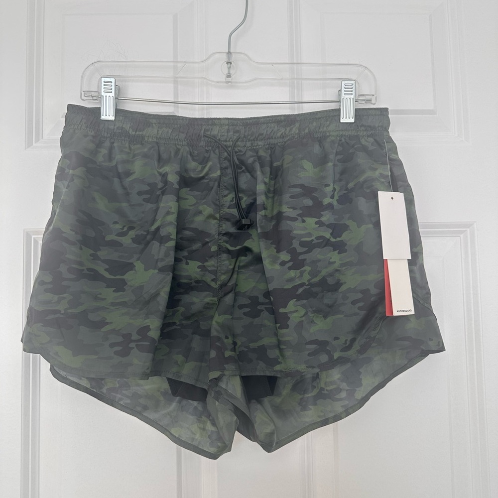 NWT Good American Camo Green Women's Shorts